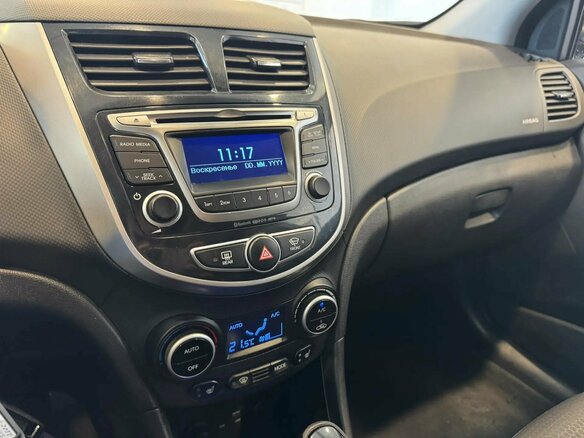2016 Hyundai Solaris I Рестайлинг, коричневый, 849000 рублей - вид 20