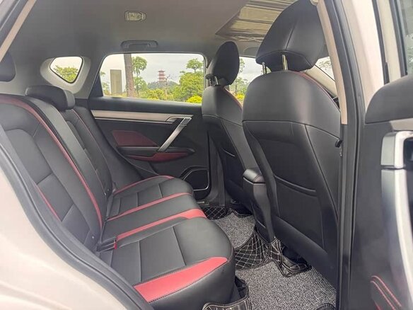 2021 Geely Binyue I Рестайлинг, белый - вид 12