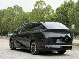 2026 Xpeng X9 I Рестайлинг, чёрный, 5890700 рублей, вид 5
