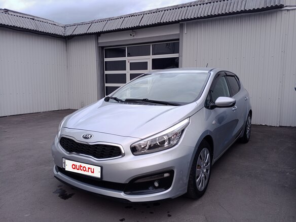 2016 Kia Ceed II Рестайлинг, серебристый, 850000 рублей - вид 5