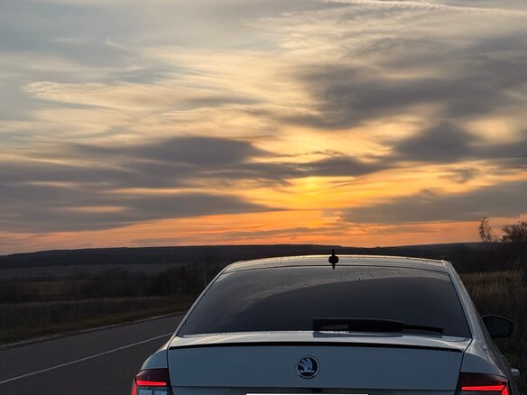 2019 Skoda Octavia III (A7) Рестайлинг, белый, 2390000 рублей - вид 3