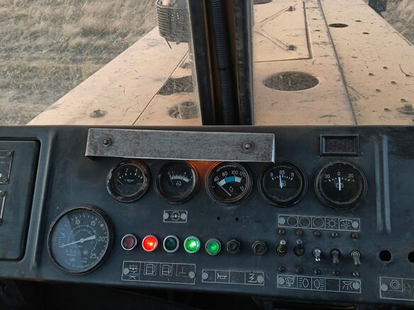 1991 ВгТЗ ДТ-75, жёлтый, 250000 рублей - вид 4