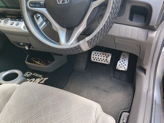2011 Honda Stream II Рестайлинг, серебристый, 1350000 рублей, вид 4