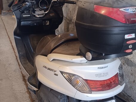 2010 Yamaha Majesty 400, белый, 300000 рублей, вид 2