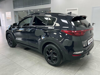 2021 Kia Sportage IV Рестайлинг, чёрный, 2630000 рублей, вид 4