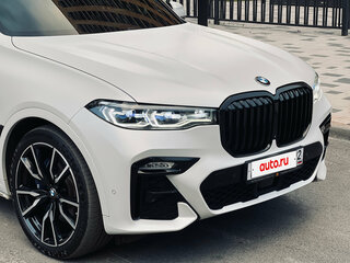 2022 BMW X7 40i I (G07), белый, 8190000 рублей, вид 2
