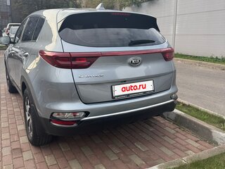 2020 Kia Sportage IV Рестайлинг, серый, 2390000 рублей, вид 4
