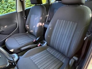 2019 Volkswagen Polo V Рестайлинг, серебристый, 1222000 рублей, вид 4