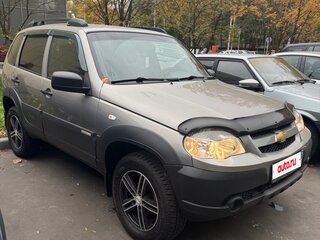 2017 Chevrolet Niva I Рестайлинг, бежевый, 799999 рублей, вид 2