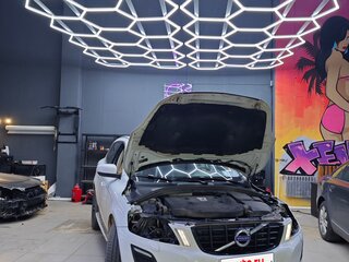 2012 Volvo XC60 I, белый, 1550000 рублей, вид 2