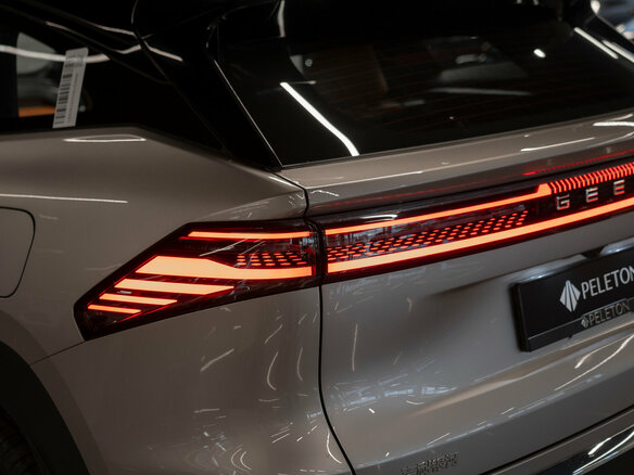 2026 Geely Galaxy M7, серый - вид 27
