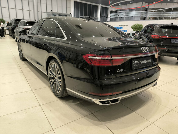 2018 Audi A8 55 TFSI IV (D5), чёрный, 3099000 рублей - вид 6