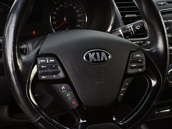 2019 Kia Cerato III Рестайлинг (Classic), серебристый, 1450000 рублей - вид 14