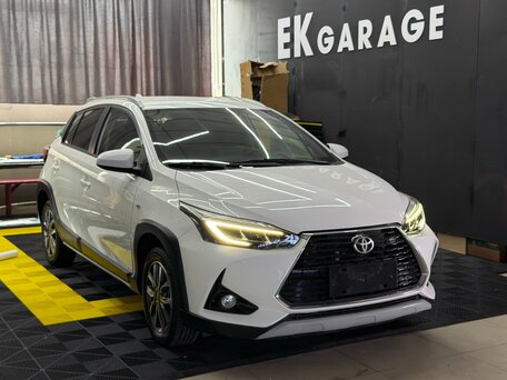 2021 Toyota Yaris L X XP150 Рестайлинг, белый, 1550000 рублей, вид 2