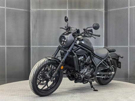 2025 Honda CMX 1100 Rebel, чёрный, 1377000 рублей, вид 4