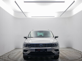 2018 Volkswagen Tiguan II, серебристый, 2437000 рублей, вид 2