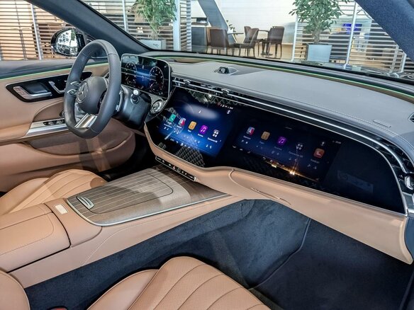 2026 Mercedes-Benz E-Класс 300 VI (W214, S214), чёрный, 9800000 рублей - вид 7