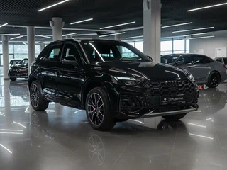 2025 Audi Q5 L 45 TFSI II (FY) Рестайлинг, чёрный, 5700000 рублей, вид 2