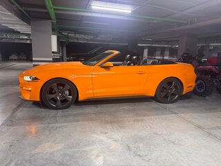 2017 Ford Mustang VI, жёлтый, 2500000 рублей, вид 4