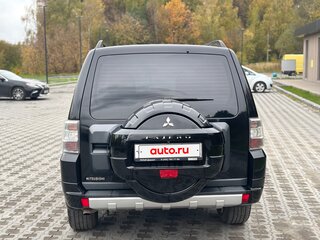 2013 Mitsubishi Pajero IV Рестайлинг 1, чёрный, 2500000 рублей, вид 5