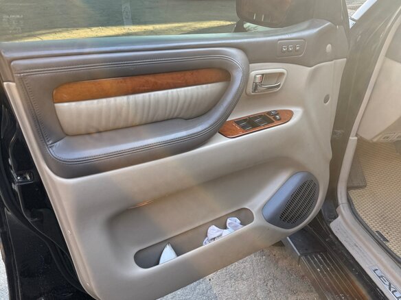 2004 Lexus LX 470 II Рестайлинг, чёрный - вид 16
