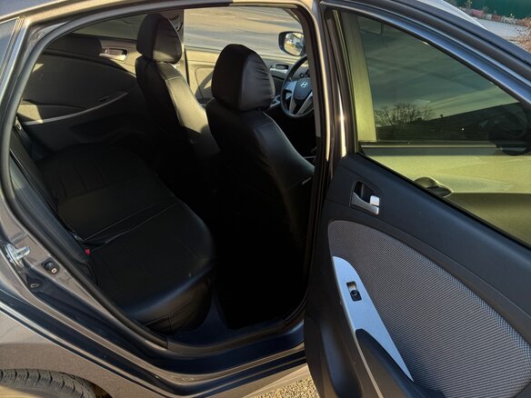 2013 Hyundai Solaris I, серый, 820000 рублей - вид 12