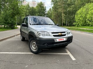 2013 Chevrolet Niva I Рестайлинг, серебристый, 450000 рублей, вид 4