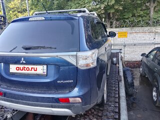 2014 Mitsubishi Outlander III, синий, 1700000 рублей, вид 3