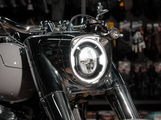 2025 Harley-Davidson Fat Boy, серый, 3300000 рублей, вид 4