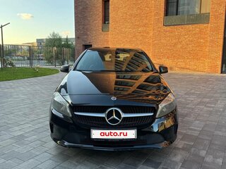 2017 Mercedes-Benz A-Класс 180 III (W176) Рестайлинг, чёрный, 1345000 рублей, вид 2