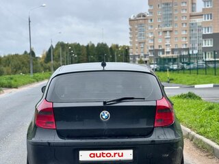 2010 BMW 1 серии 116i I (E81/E82/E87/E88) Рестайлинг, чёрный, 620000 рублей, вид 4