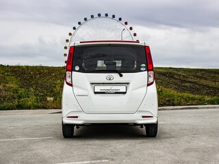 2020 Toyota Roomy I Рестайлинг, белый, 1130000 рублей, вид 4