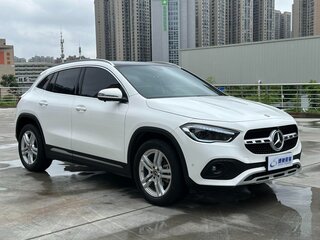 2020 Mercedes-Benz GLA 180 II (H247), белый, 2354000 рублей, вид 3