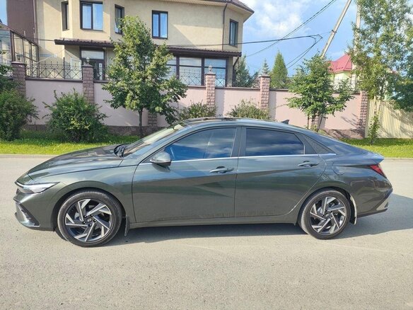 2023 Hyundai Elantra VII (CN7) Рестайлинг, зелёный, 1700000 рублей - вид 6