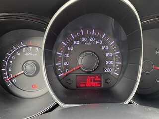 2015 Kia Rio 6-speed III, чёрный, 810000 рублей, вид 4