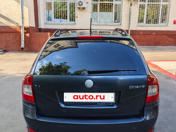 2011 Skoda Octavia Czech market II (A5) Рестайлинг, серый, 890000 рублей - вид 5