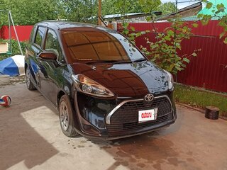 2022 Toyota Sienta II Рестайлинг, чёрный, 1750000 рублей, вид 2