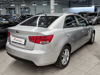 2011 Kia Cerato 6-speed II, серебристый, 849000 рублей, вид 4