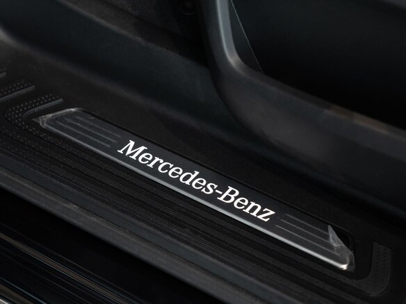 2026 Mercedes-Benz V-Класс Extra Long 300 d экстра длинный III (W447) Рестайлинг 2, чёрный, 14500000 рублей - вид 11