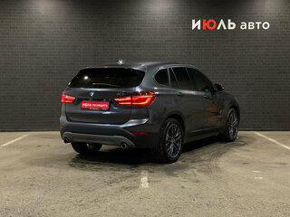 2017 BMW X1 20i xDrive II (F48), серый, 2750000 рублей, вид 5