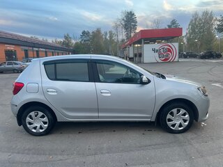 2016 Renault Sandero II, серебристый, 1050000 рублей, вид 4