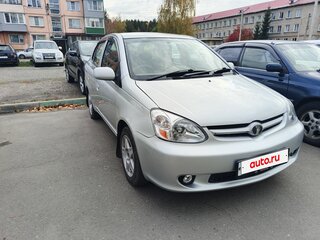 2005 Toyota Platz, серый, 400000 рублей, вид 4