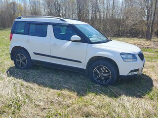 2014 Skoda Yeti I Рестайлинг, белый, 825000 рублей, вид 3