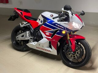2016 Honda CBR 600RR, белый, 700000 рублей, вид 1