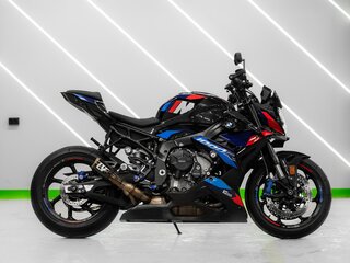 2023 BMW M 1000 R, чёрный, 2450000 рублей, вид 4
