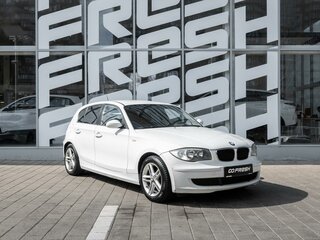 2009 BMW 1 серии 116i I (E81/E82/E87/E88) Рестайлинг, белый, 638000 рублей, вид 1