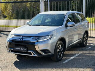 2018 Mitsubishi Outlander III Рестайлинг 3, серебристый, 2159000 рублей, вид 3