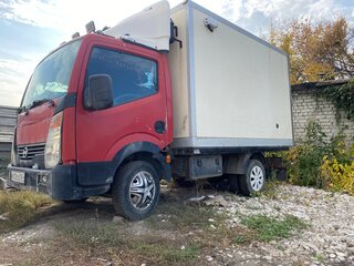 2010 Nissan Cabstar, красный, 740000 рублей, вид 2