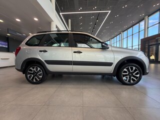2026 Lada (ВАЗ) Granta Cross I Рестайлинг, серебристый, 1391000 рублей, вид 4