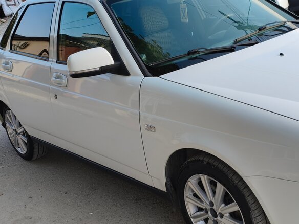 2011 Lada (ВАЗ) Priora I, белый, 375000 рублей - вид 3